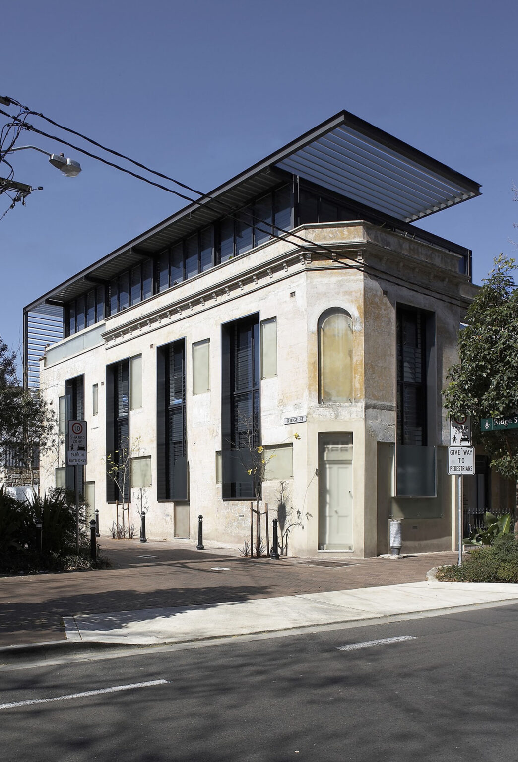 Ridge - Smart Design Studio