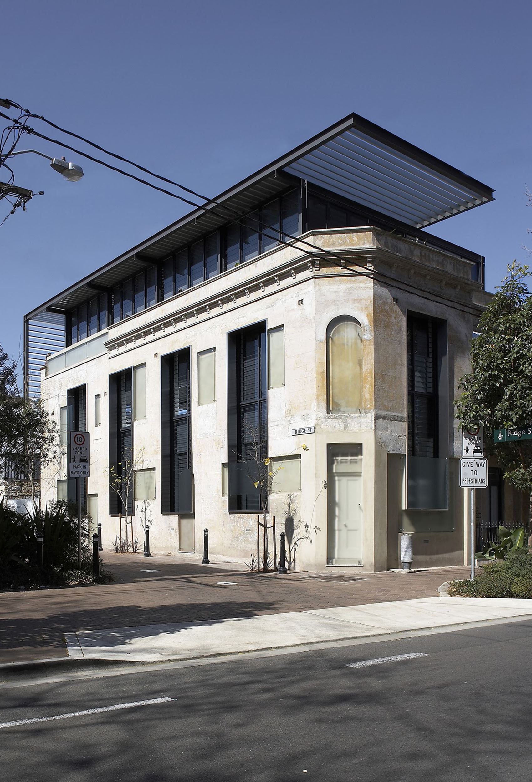 Ridge - Smart Design Studio